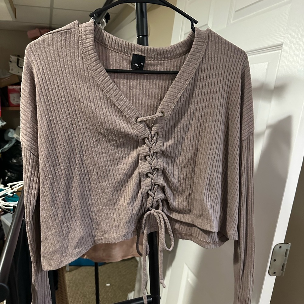 The Classic Ribbed Lace-Up Cropped Top - Taupe